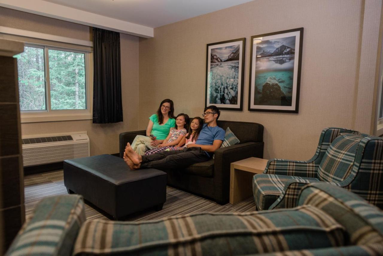 Mountaineer Lodge Lake Louise Eksteriør bilde