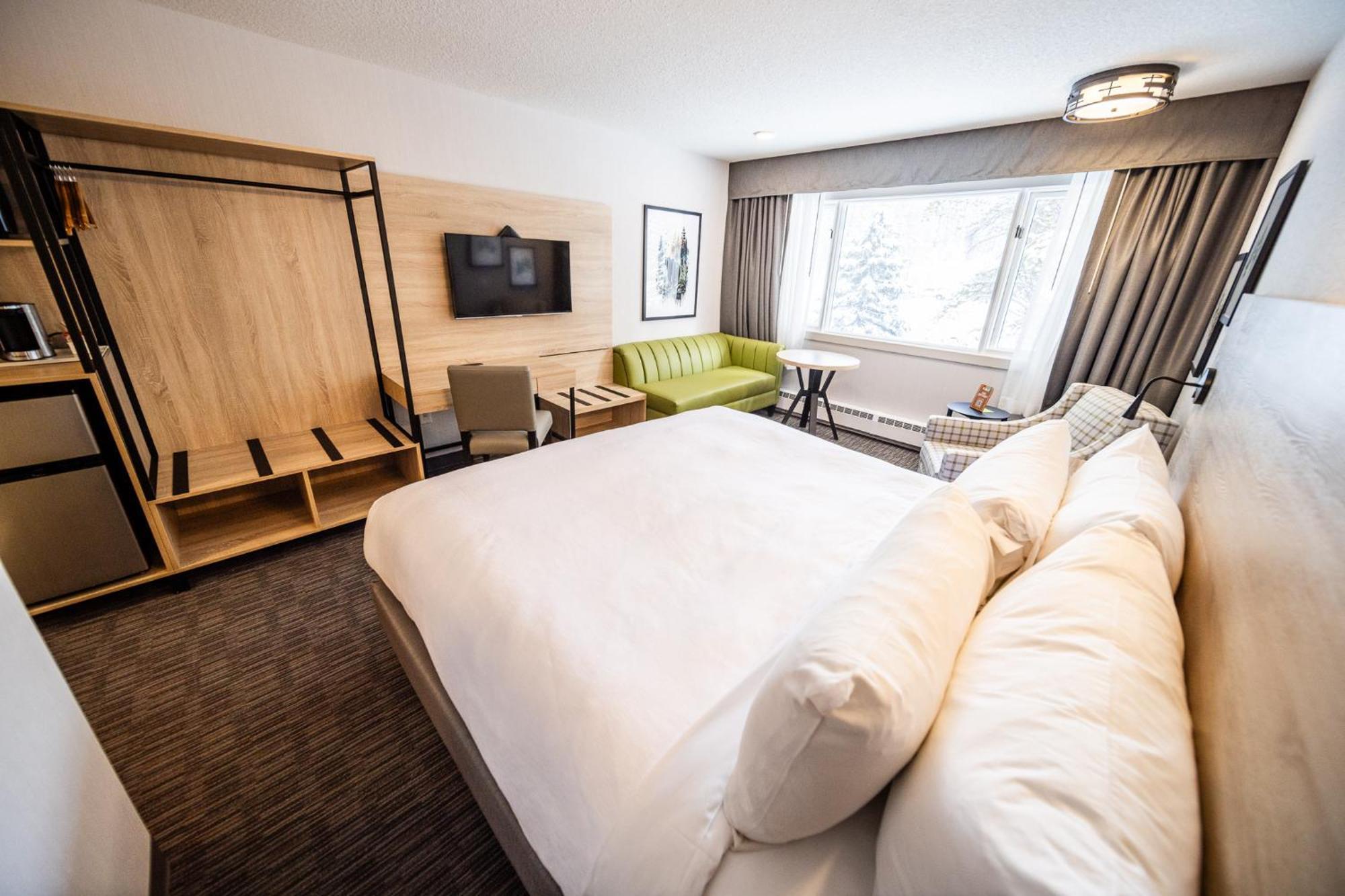 Mountaineer Lodge Lake Louise Eksteriør bilde