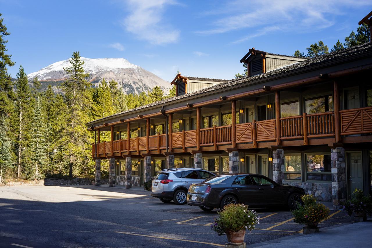 Mountaineer Lodge Lake Louise Eksteriør bilde